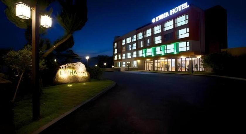 Ewha Hotel Jeju Exterior foto