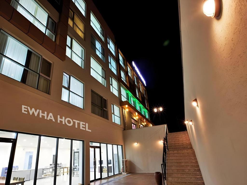 Ewha Hotel Jeju Exterior foto